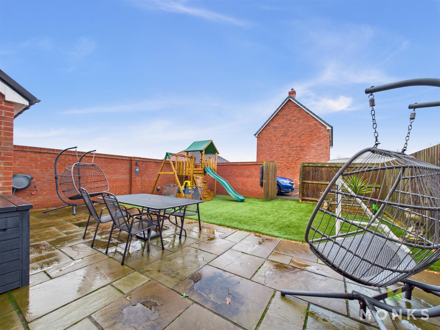 26 Hollands Drive, Oswestry, SY11 3FG For Sale